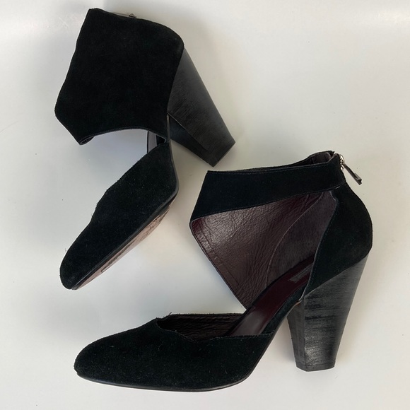 Report Signature Black Suede Chunky Heel Pump - Picture 2 of 15